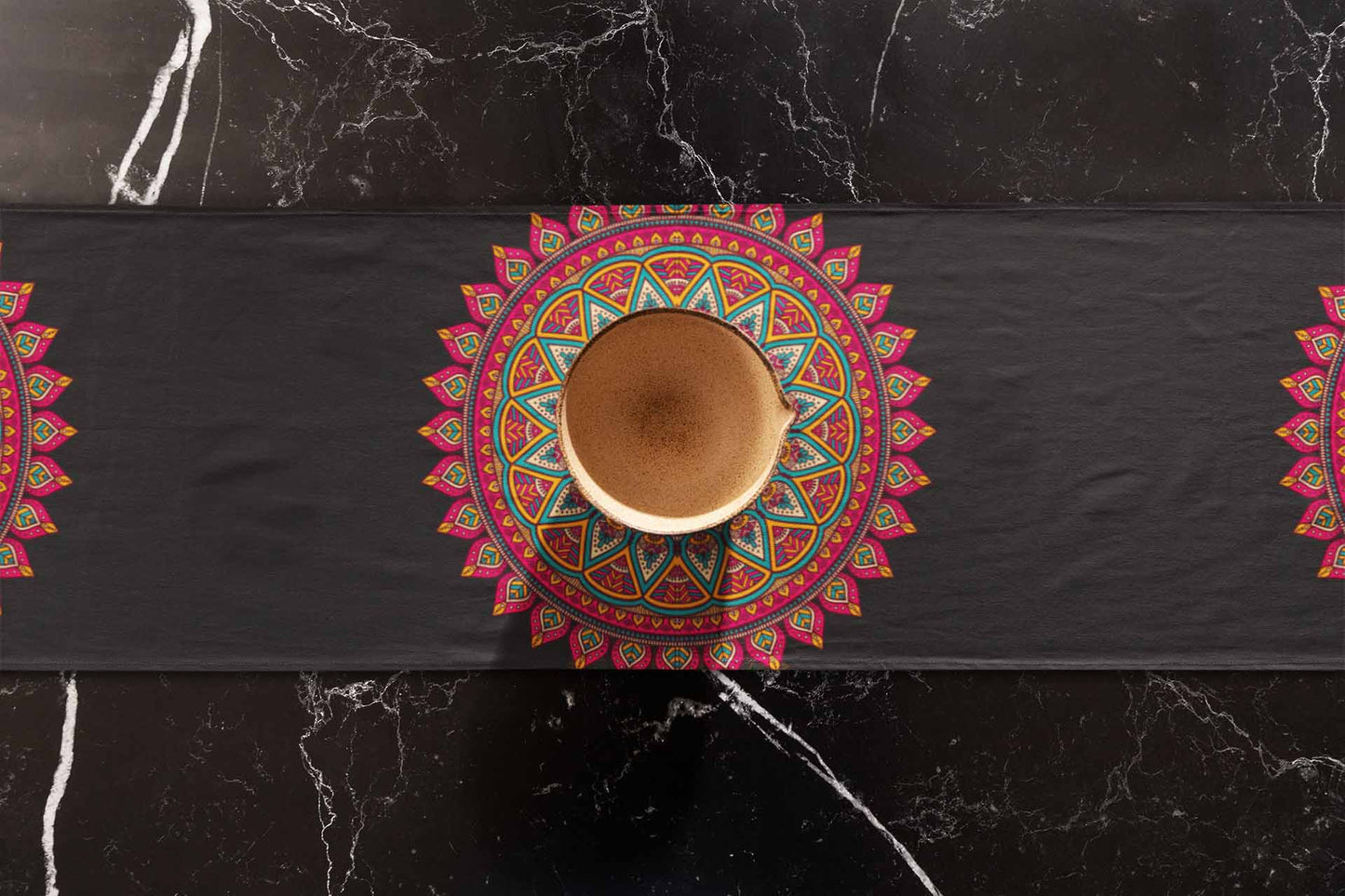 Elegans Crown Table Runner